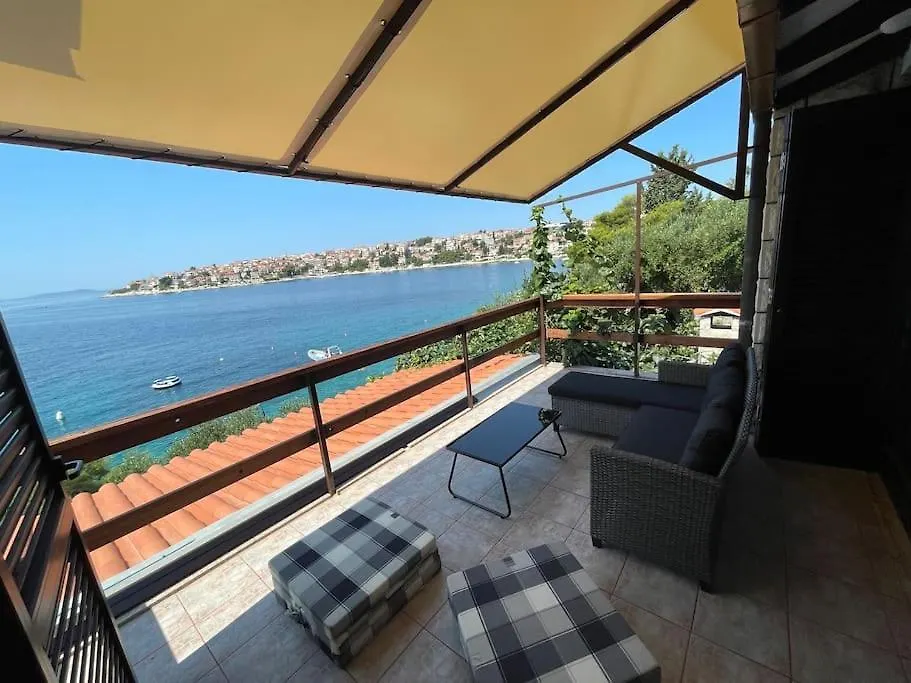 Beachfront Villa With Pool - Myway Trogir 0*,