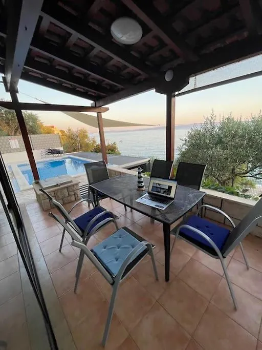 Beachfront Villa With Pool - Myway Trogir