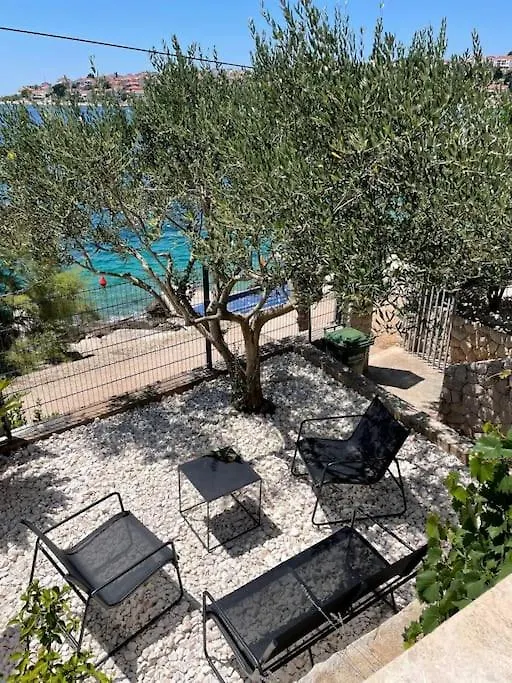 Beachfront Villa With Pool - Myway Trogir