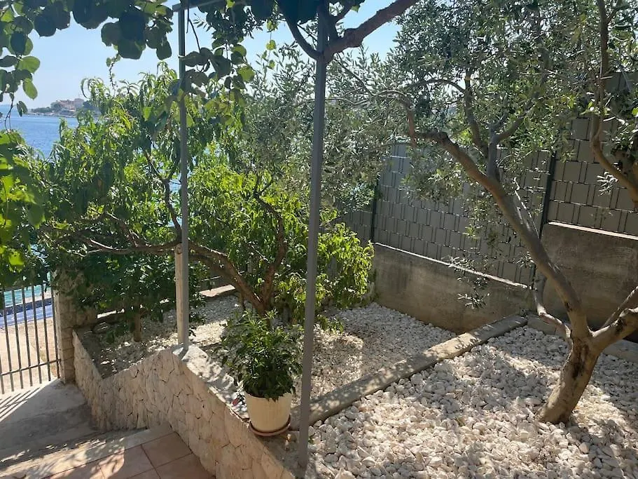 Beachfront Villa With Pool - Myway Trogir